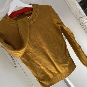 Elegant Mustard Crew Neck Sweater